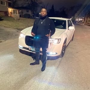 Meet your Posher, Javari